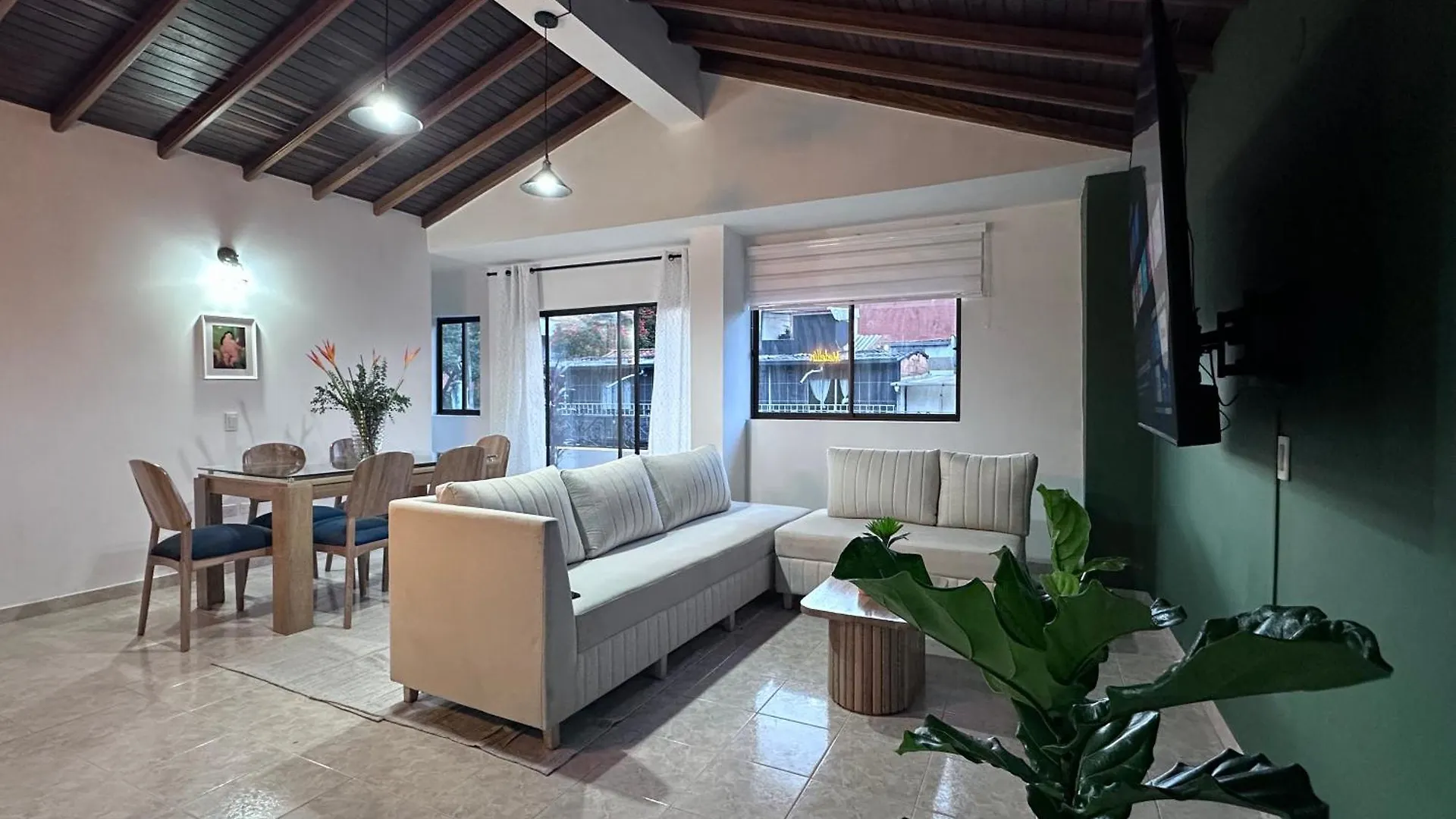 Traditional Charm Minutes From Provenza With Ac